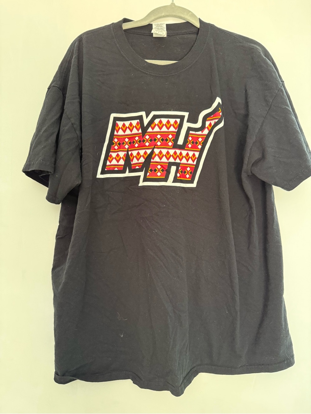 Miami Heat Gildan Black Short Sleeve Tee with Christmas Sweater Graphic EUC XL